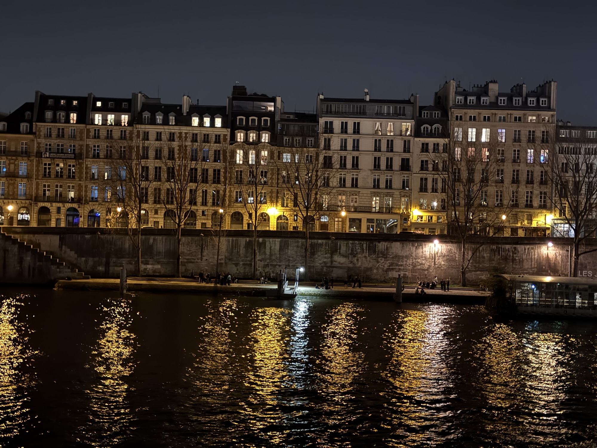 Jour 1 – Montréal à Paris : une bataille d’accoudoir et un réveil en mouvement – 20-21 mars 2026